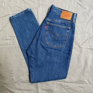 NWOT LEVIS 501 Skinny